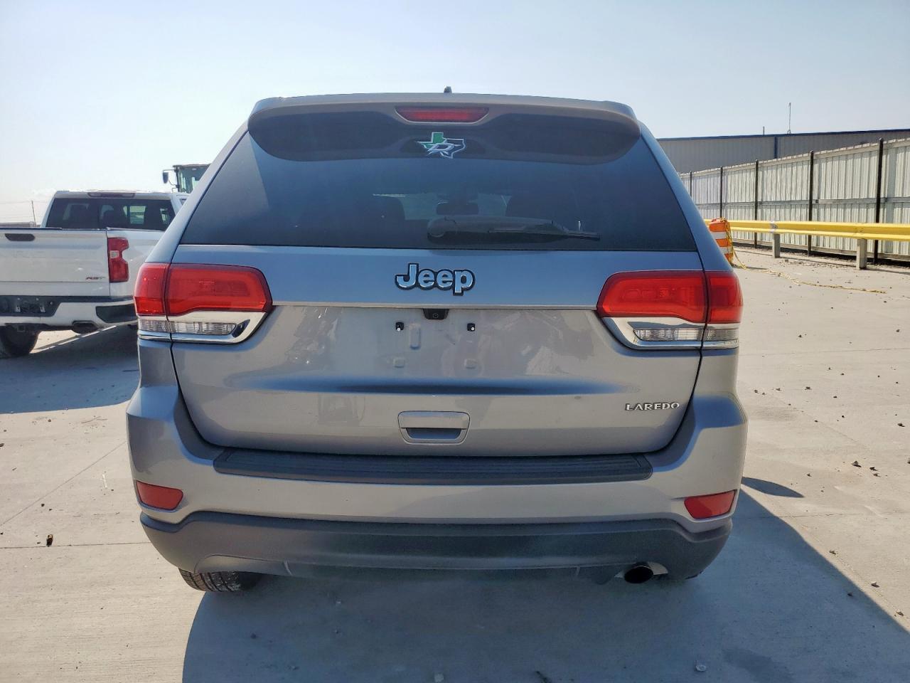 2015 Jeep Grand Cherokee Laredo VIN: 1C4RJEAG0FC137167 Lot: 71719725