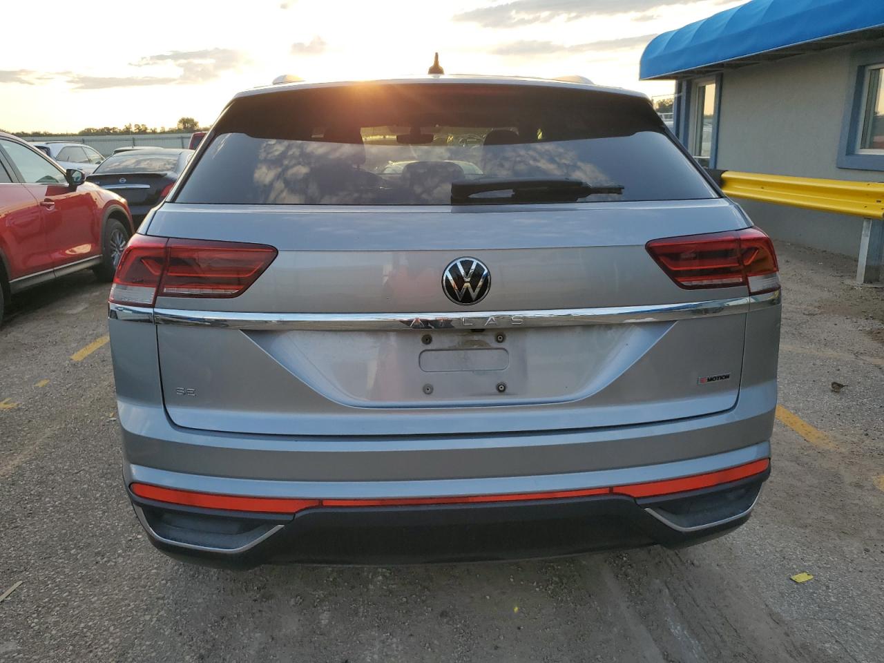 2021 Volkswagen Atlas Cross Sport Se VIN: 1V2LC2CA8MC231977 Lot: 71850625