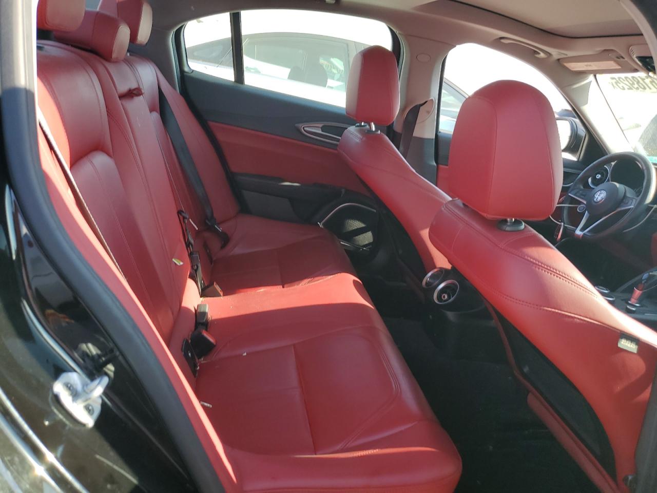 2018 Alfa Romeo Giulia Ti Q4 VIN: ZARFAEEN0J7597321 Lot: 71618925