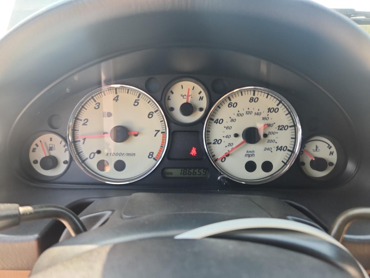 2001 Mazda Mx-5 Miata Base VIN: JM1NB353X10205329 Lot: 81211915