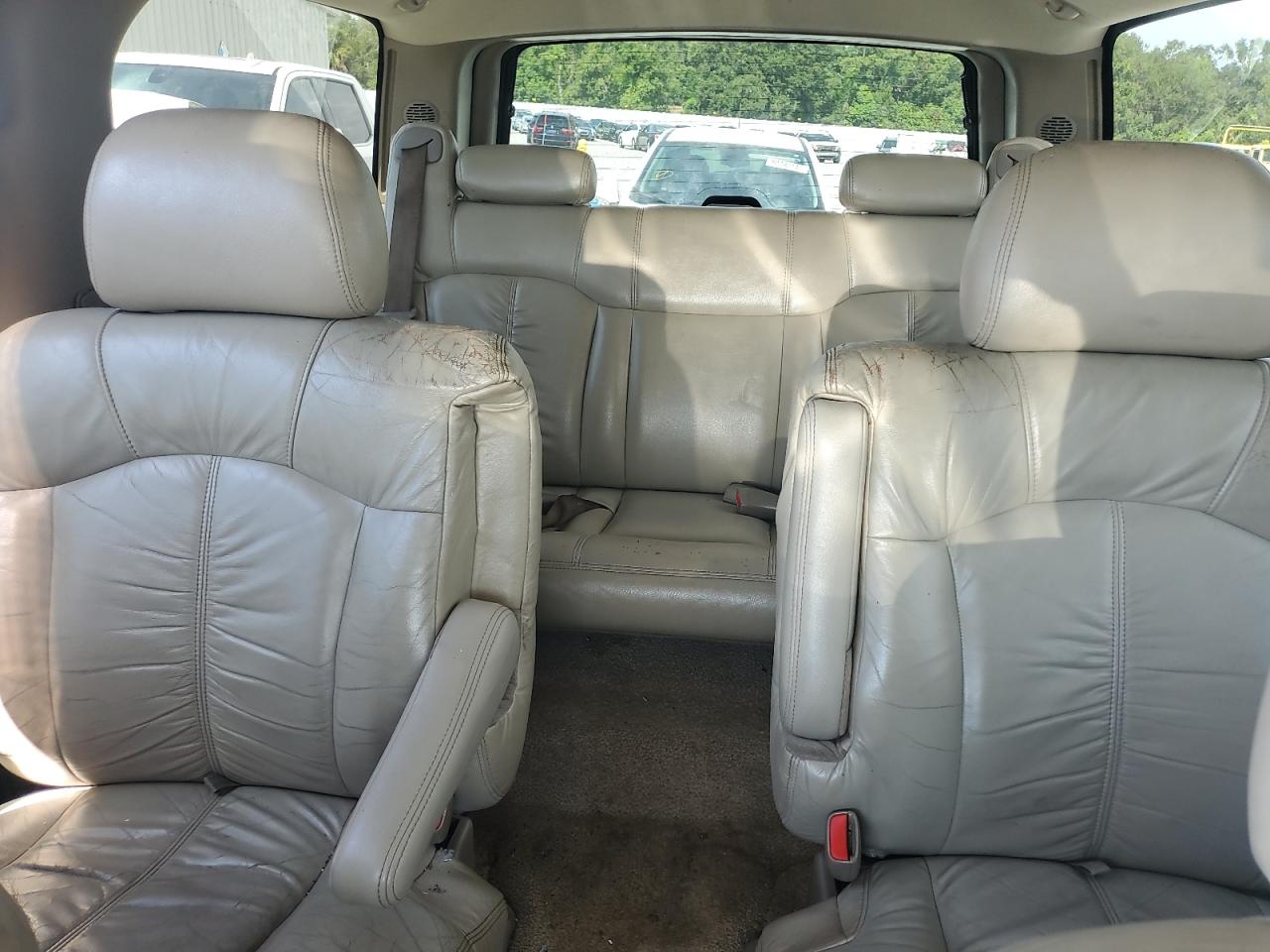 2002 Chevrolet Suburban C1500 VIN: 3GNEC16Z42G152314 Lot: 71688835