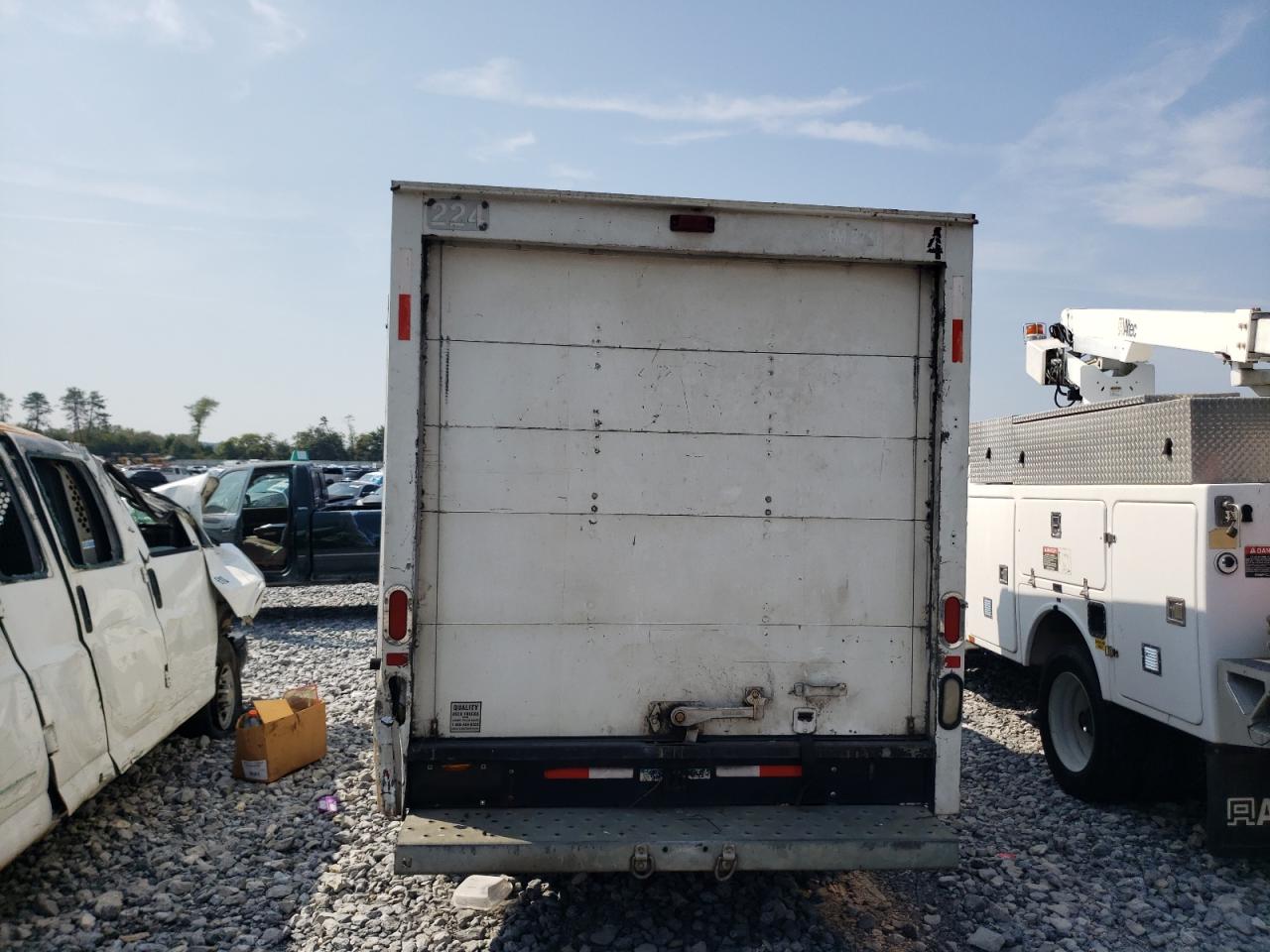 2008 GMC Savana Cutaway G3500 VIN: 1GDGG31C781910671 Lot: 70393235