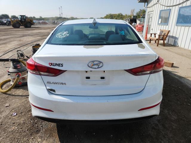  HYUNDAI ELANTRA 2018 Белы