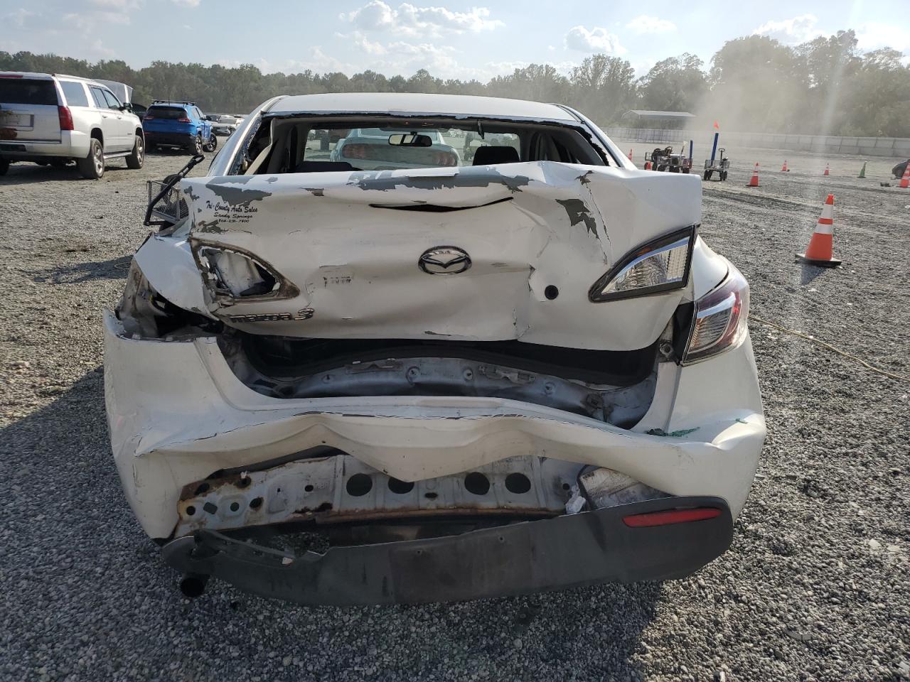 2011 Mazda 3 I VIN: JM1BL1UG2B1464756 Lot: 83809335