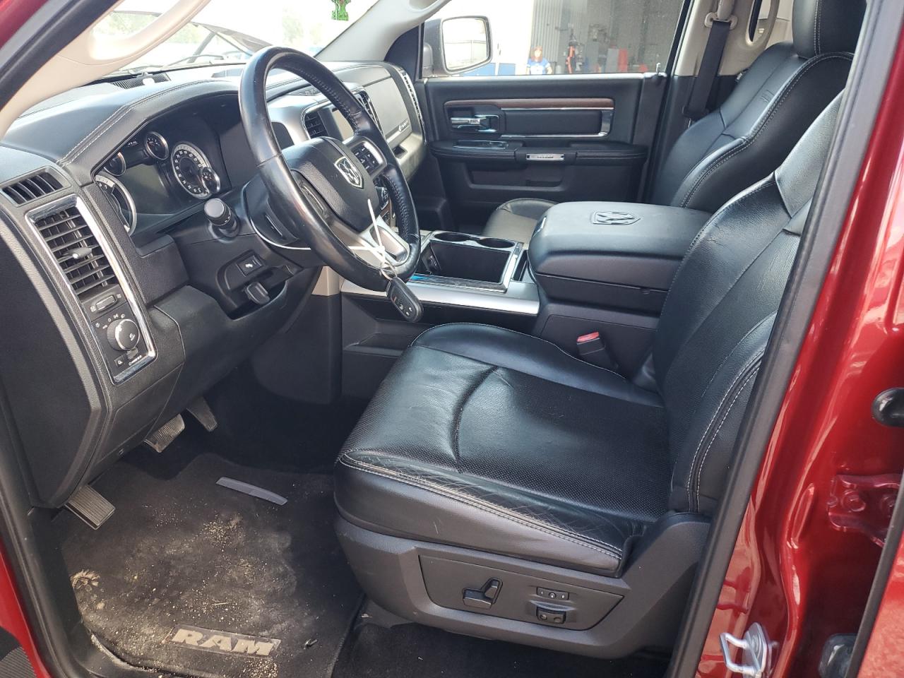 2015 Ram 1500 Laramie VIN: 1C6RR7NT2FS510315 Lot: 81504105