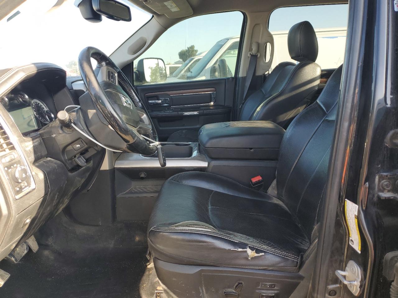 2018 Ram 3500 Laramie VIN: 3C63RRJL6JG324266 Lot: 70701155