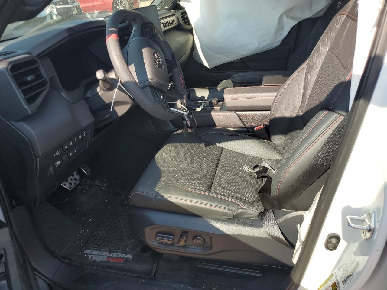 2025 Toyota Sequoia Sr5 VIN: 7SVAAABAXSX052832 Lot: 84647935