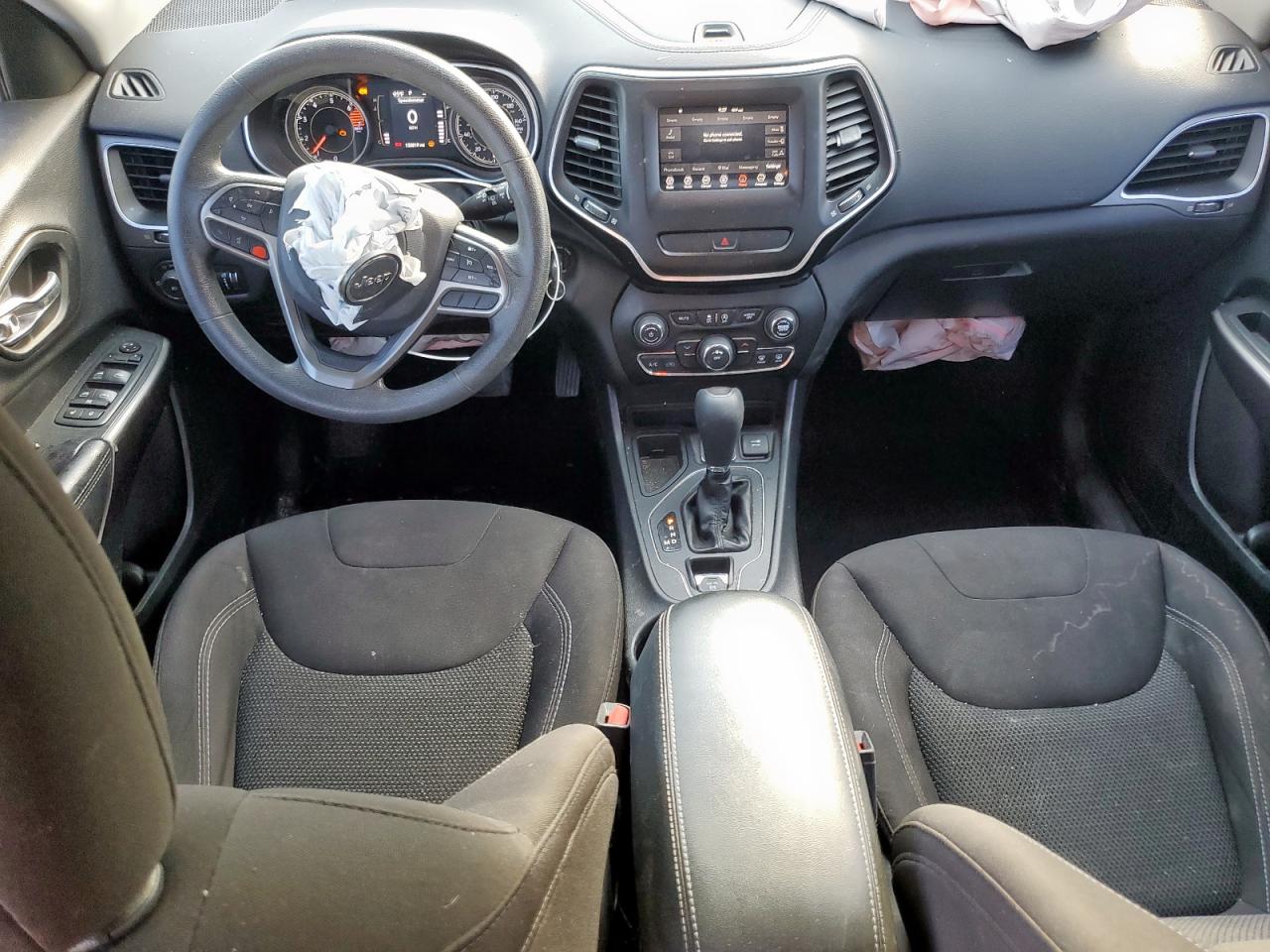 2019 Jeep Cherokee Latitude VIN: 1C4PJLCB8KD284659 Lot: 81834585