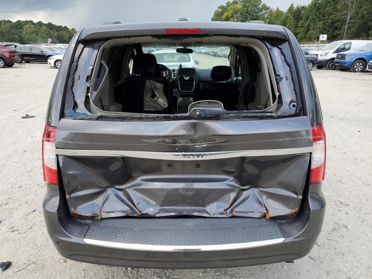 2015 Chrysler Town & Country Touring VIN: 2C4RC1BG9FR589319 Lot: 83930725