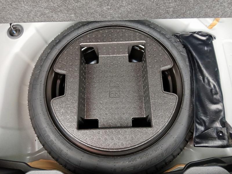 2021 TOYOTA YARIS DESIGN HEV CVT 