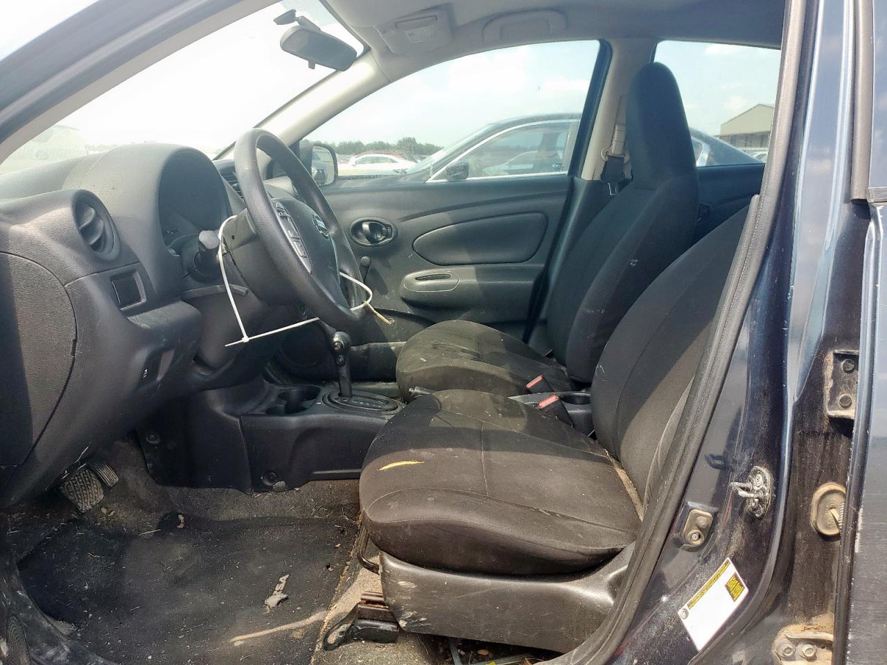 2015 Nissan Versa S VIN: 3N1CN7AP4FL827999 Lot: 81118895