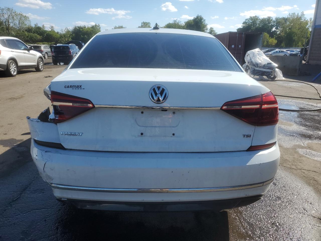 2017 Volkswagen Passat R-Line VIN: 1VWDT7A35HC068182 Lot: 80501195