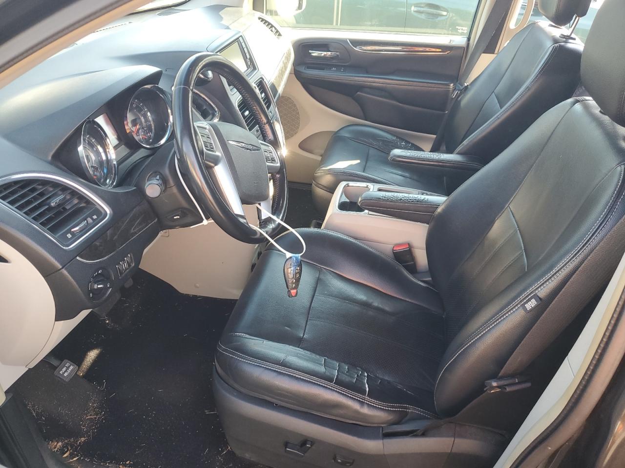 2011 Chrysler Town & Country Touring L VIN: 2A4RR8DG0BR659167 Lot: 81272895