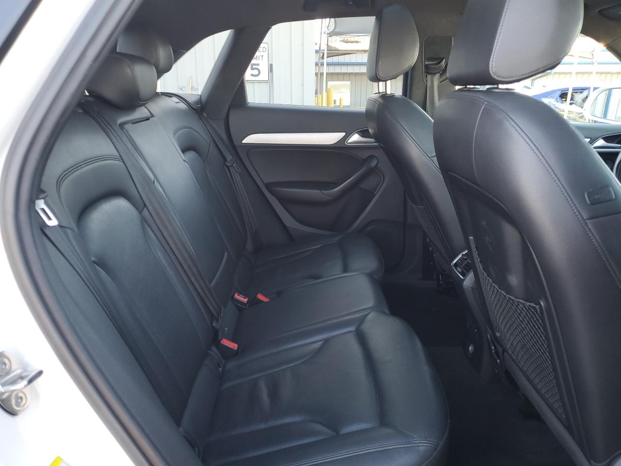 2017 Audi Q3 Premium VIN: WA1BCCFS1HR016400 Lot: 71642195