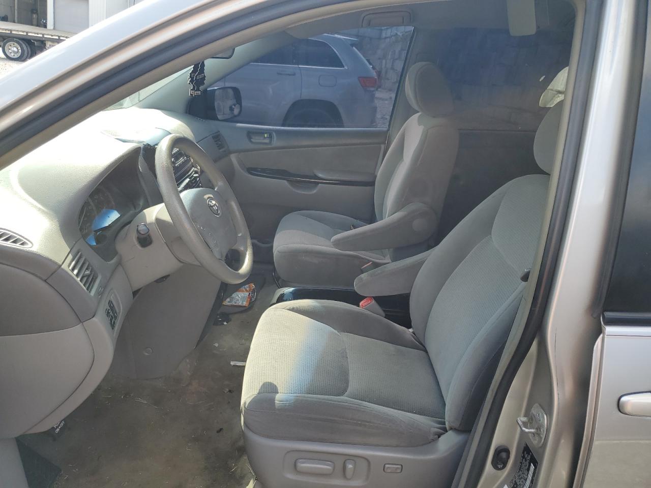 2005 Toyota Sienna Ce VIN: 5TDZA23C55S379491 Lot: 81643455