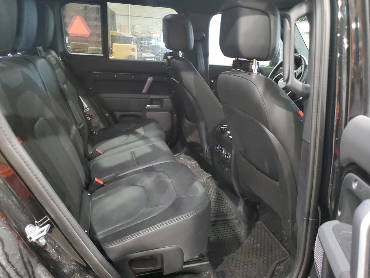 2024 Land Rover Defender 110 X-Dynamic Se VIN: SALE2EEU9R2351394 Lot: 70552085