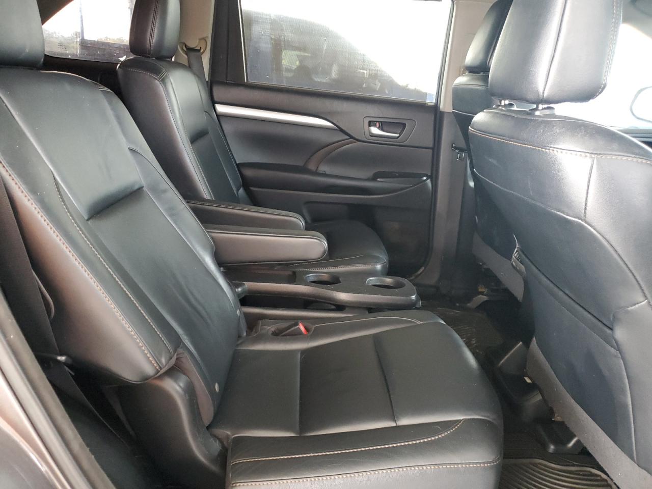 2016 Toyota Highlander Xle VIN: 5TDJKRFH6GS504835 Lot: 81756185