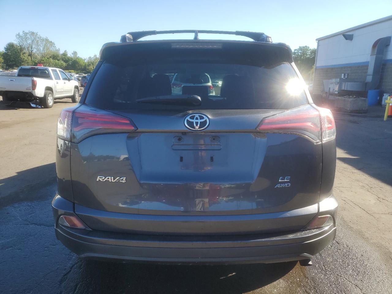 2017 Toyota Rav4 Le VIN: JTMBFREV7HJ144568 Lot: 81593355