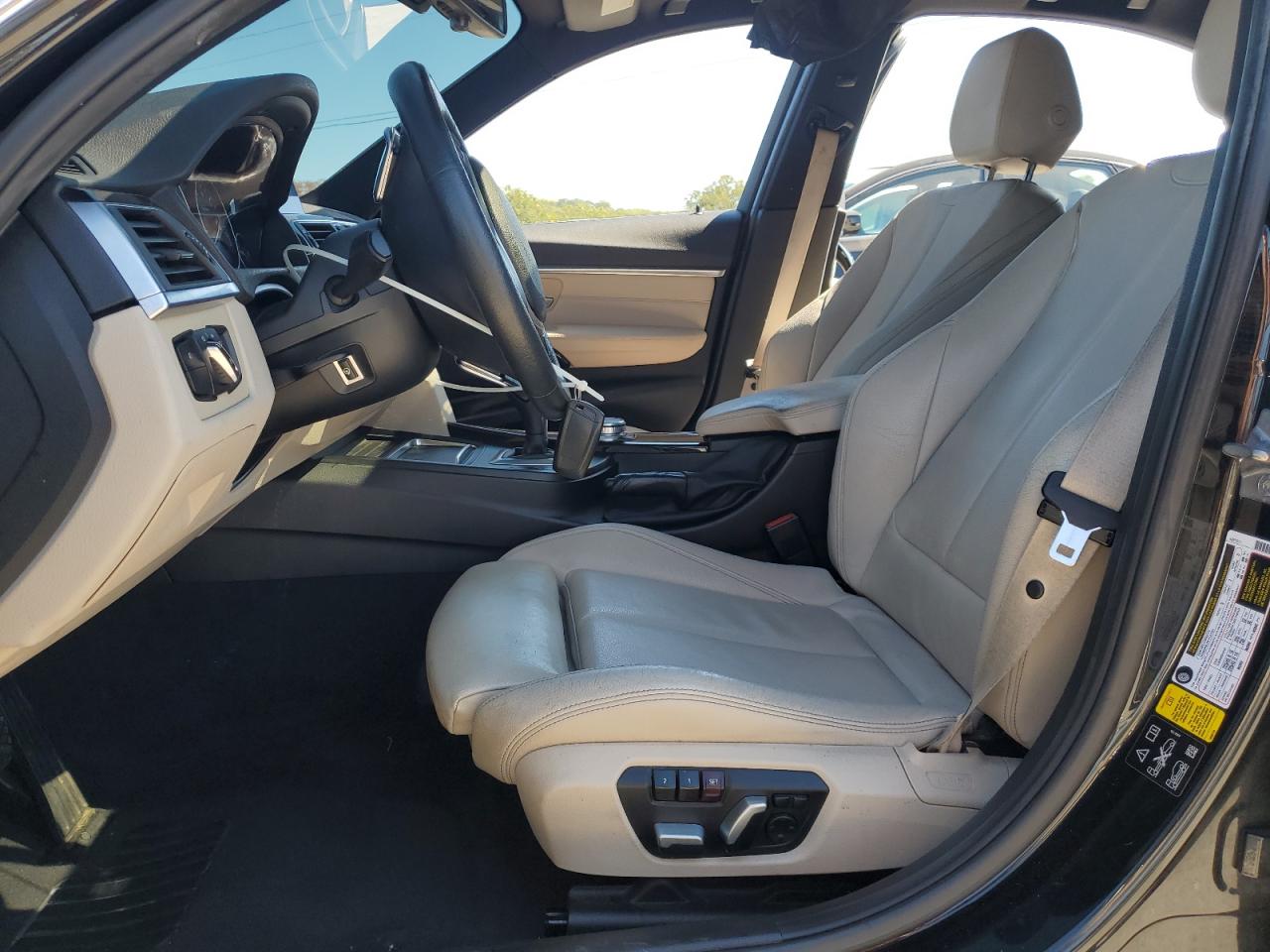 2017 BMW 330 Xi VIN: WBA8D9C3XHA011916 Lot: 84299525