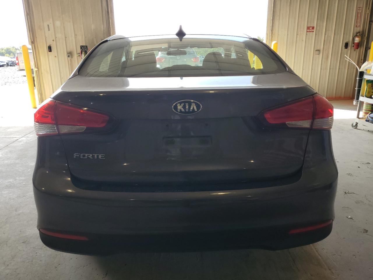 2017 Kia Forte Lx VIN: 3KPFK4A72HE142537 Lot: 72063455
