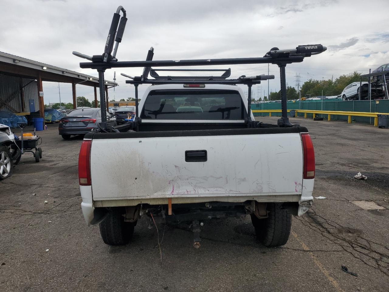 1999 Chevrolet Gmt-400 K2500 VIN: 1GCGK23J5XF008885 Lot: 80650975