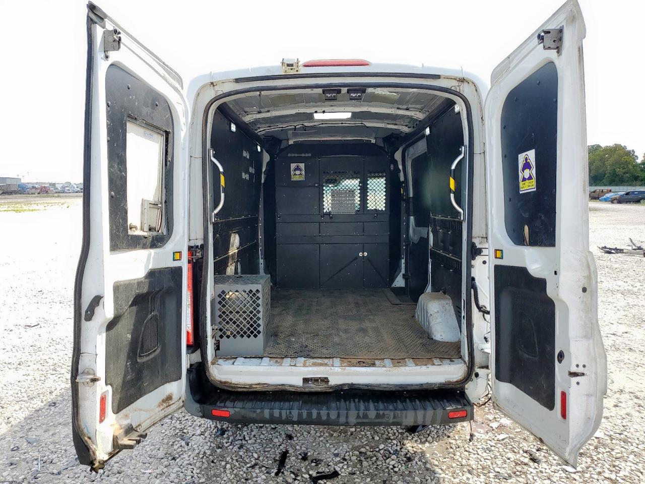 2015 Ford Transit Cargo Van T- VIN: 1FTNE1CM2FKB30001 Lot: 81146215