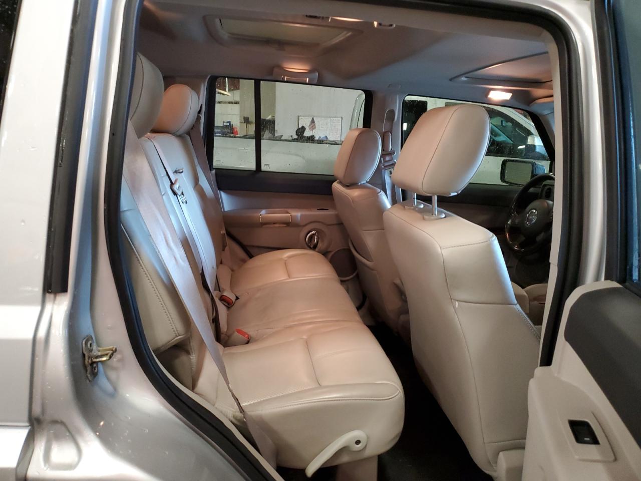 2006 Jeep Commander Limited VIN: 1J8HG58N06C181077 Lot: 70541035