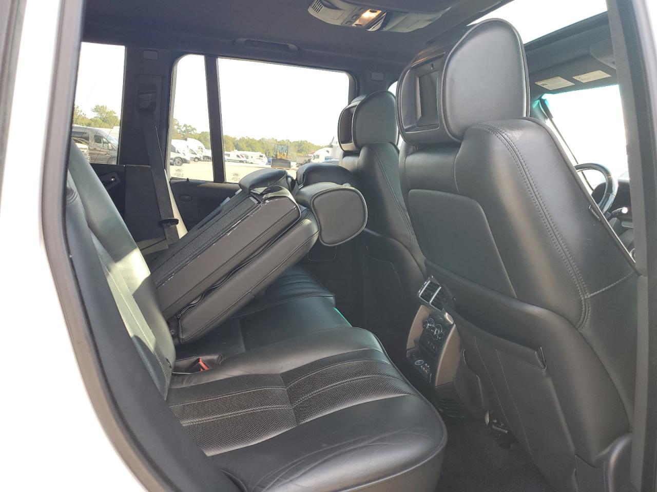 2011 Land Rover Range Rover Hse Luxury VIN: SALMF1E40BA331524 Lot: 81327575