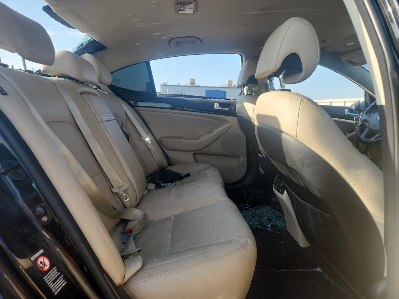 2015 Kia Cadenza Premium VIN: KNALN4D70F5193739 Lot: 80501345