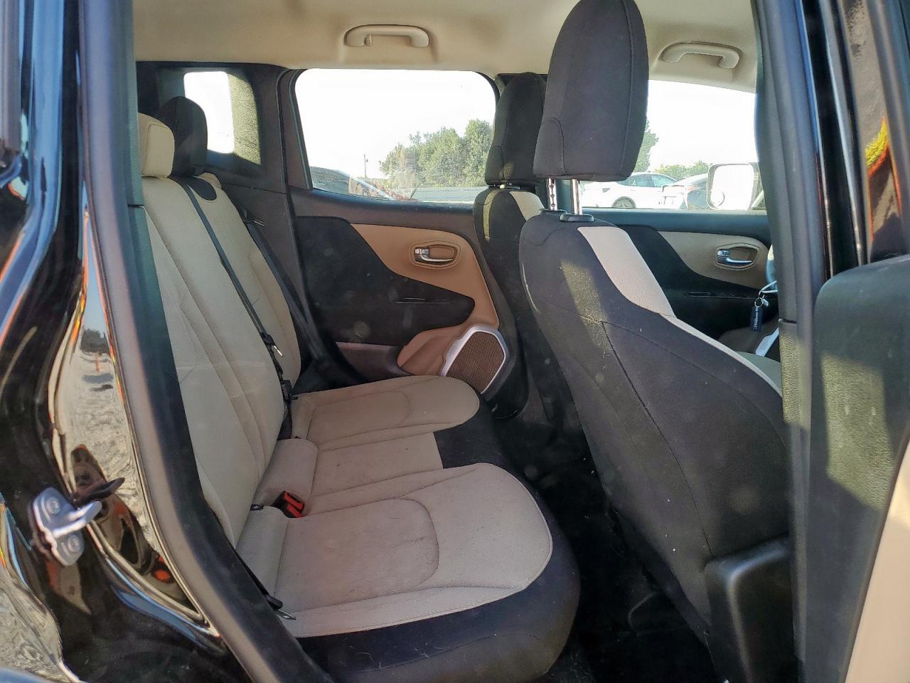 2017 Jeep Renegade Sport VIN: ZACCJAAB9HPE89634 Lot: 81821035