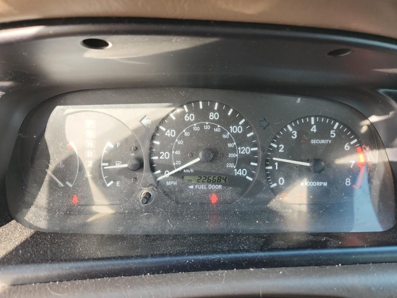 2000 Toyota Camry Le VIN: 4T1BF28K1YU947590 Lot: 82108925