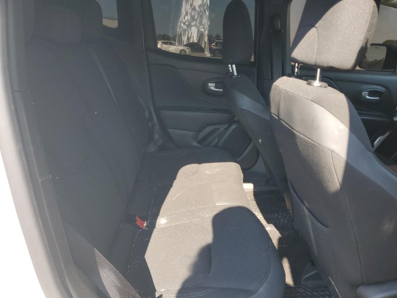 2023 Jeep Renegade Latitude VIN: ZACNJDB18PPP32698 Lot: 80300105