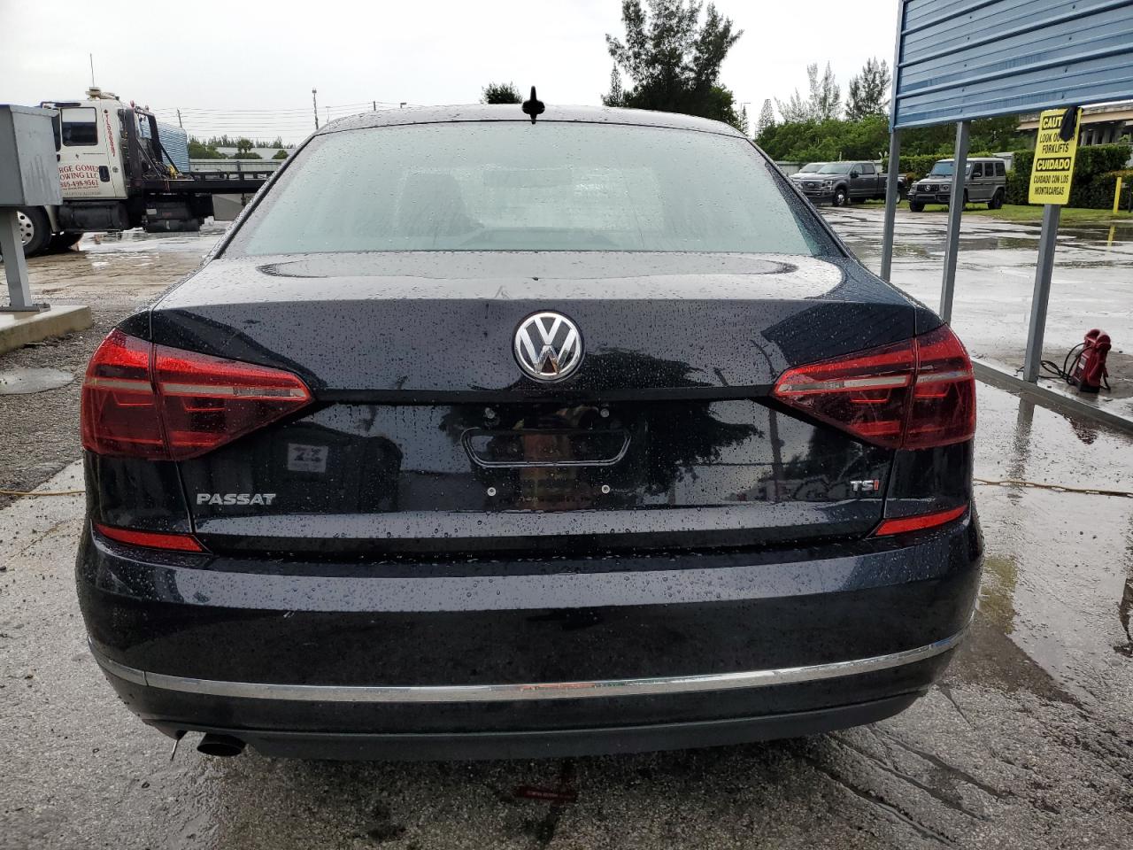 2019 Volkswagen Passat Wolfsburg VIN: 1VWLA7A32KC000575 Lot: 80648075
