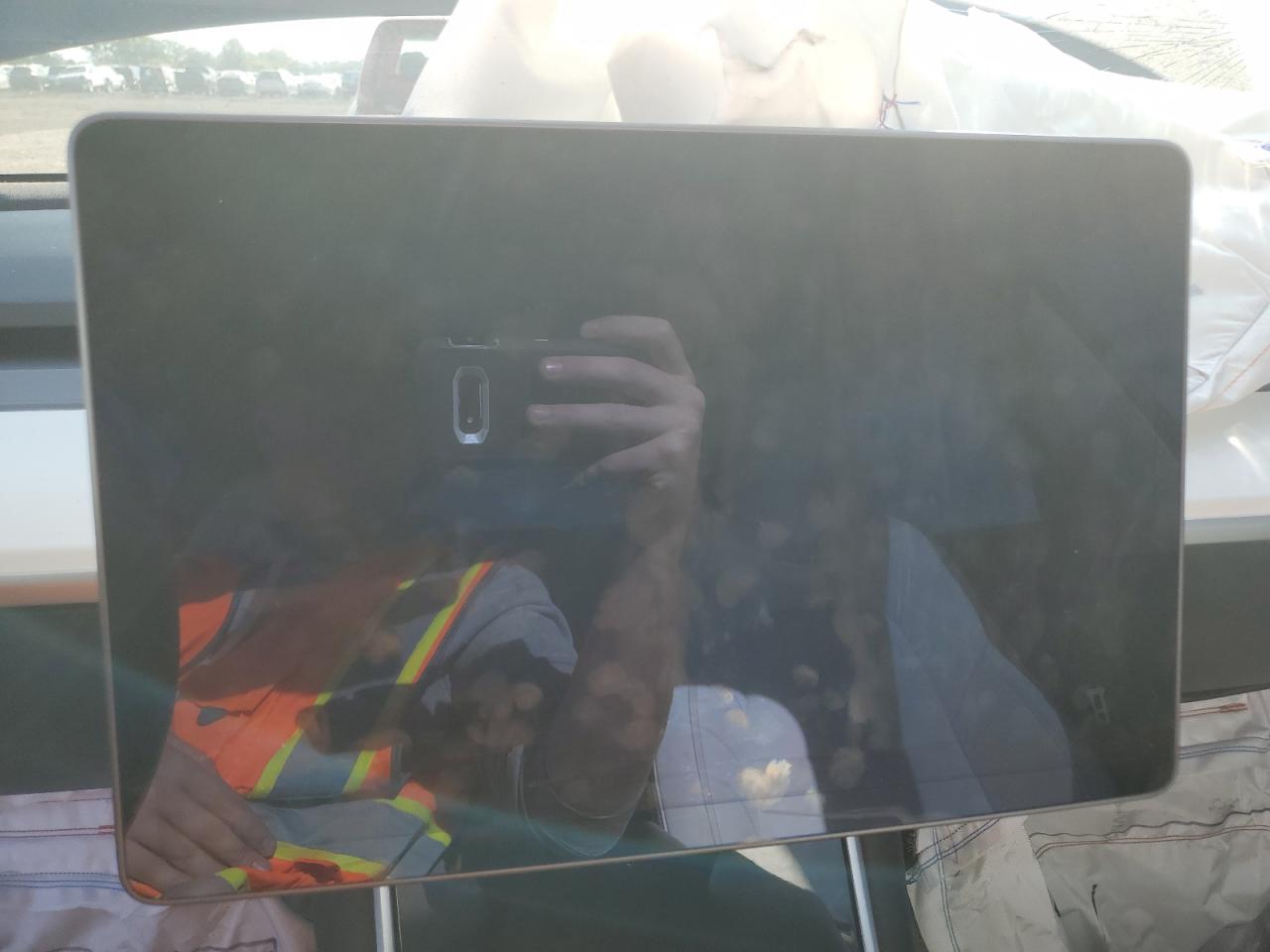 2019 Tesla Model 3 VIN: 5YJ3E1EB9KF393354 Lot: 71252045