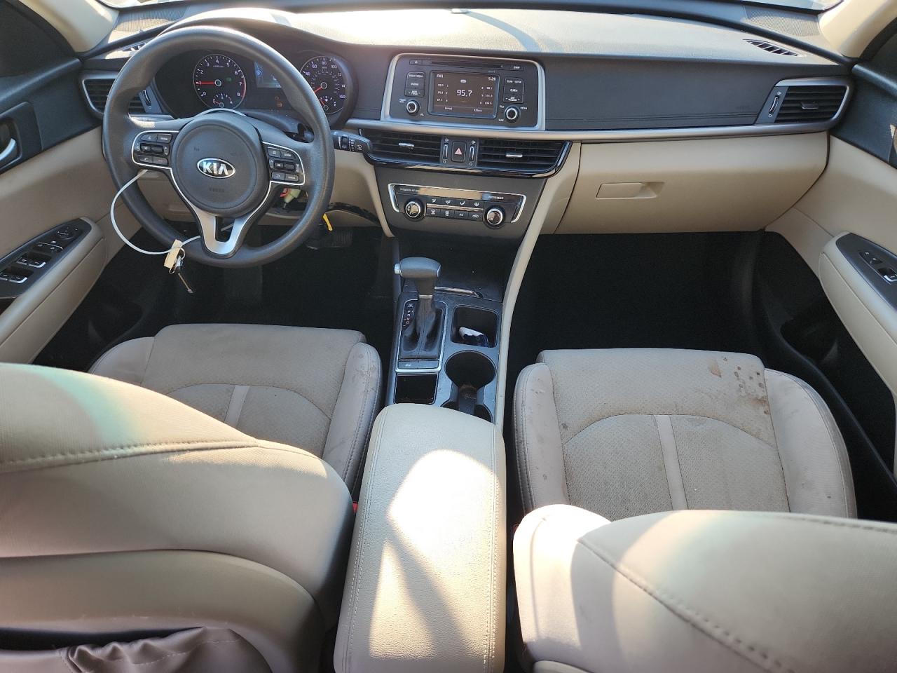 2017 Kia Optima Lx VIN: 5XXGT4L3XHG163025 Lot: 71784785