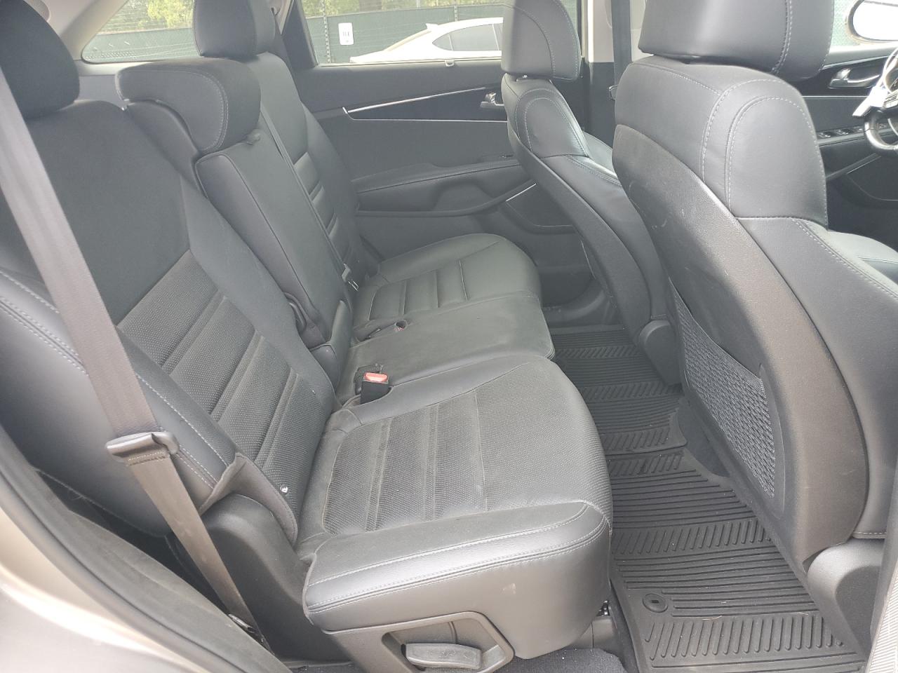 2017 Kia Sorento Sx VIN: 5XYPKDA53HG275099 Lot: 81278315
