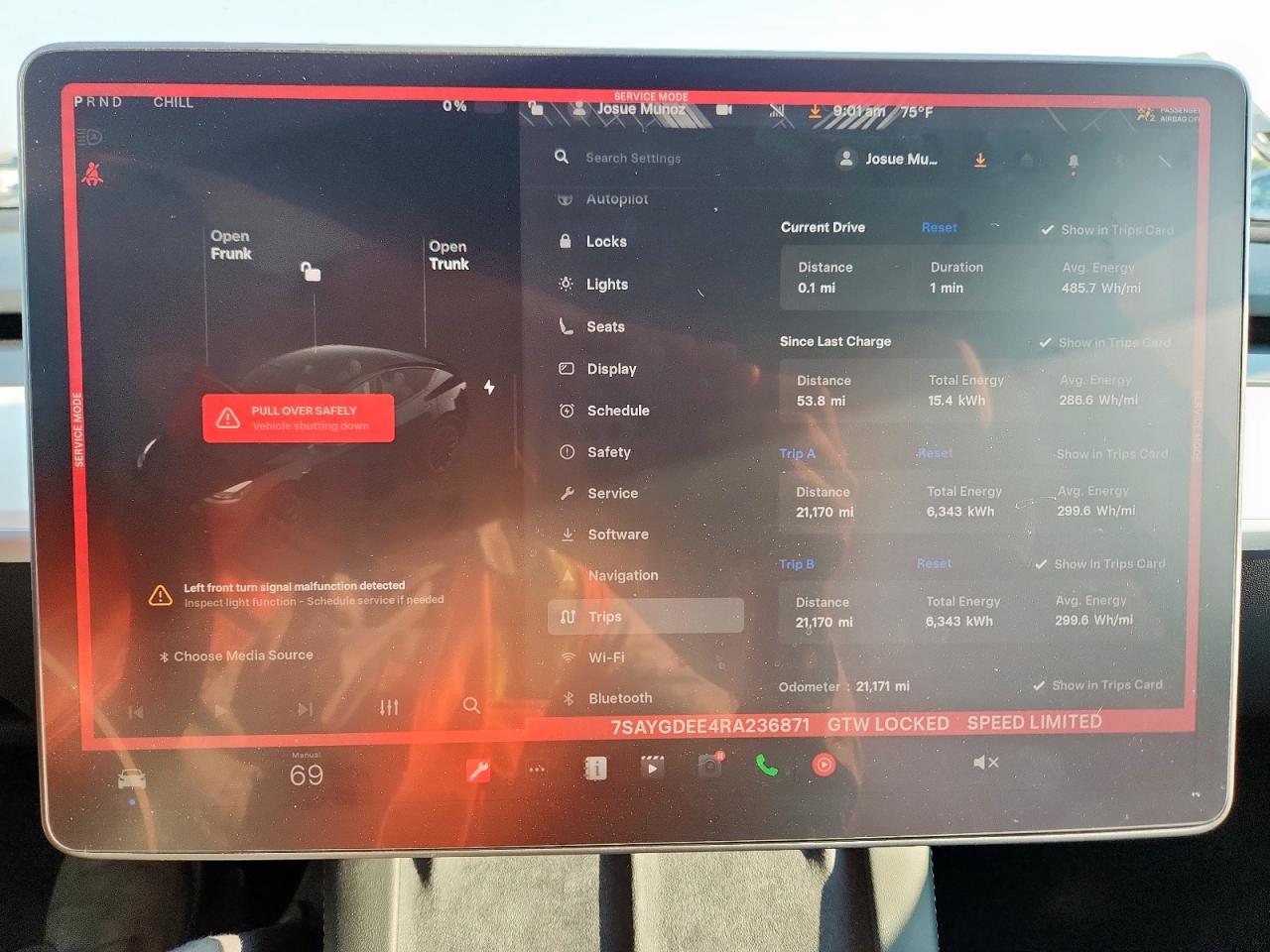 2024 Tesla Model Y VIN: 7SAYGDEE4RA236871 Lot: 81032955