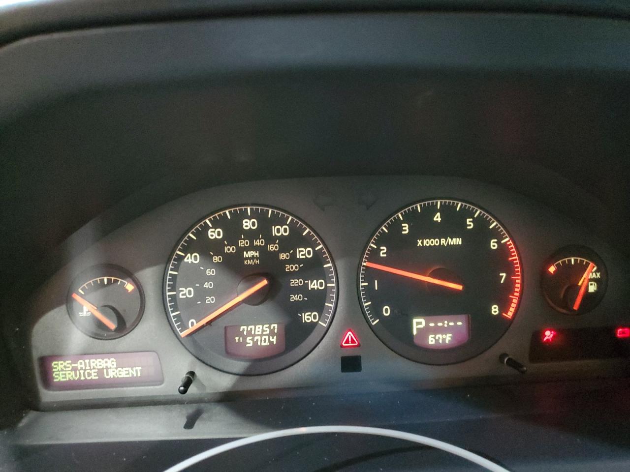 2001 Volvo V70 Xc VIN: YV1SZ58D111015633 Lot: 83797465