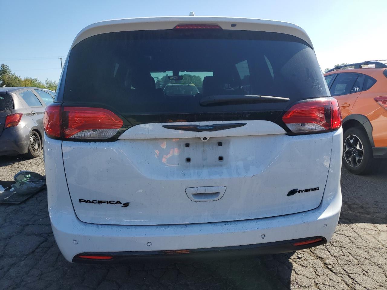 2020 Chrysler Pacifica Hybrid Touring L VIN: 2C4RC1L72LR288238 Lot: 81342395