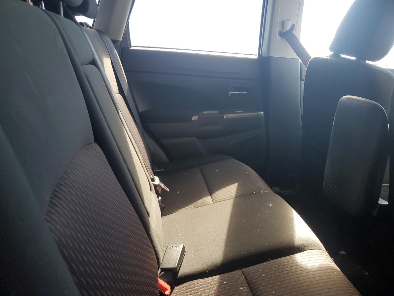 2018 Mitsubishi Outlander Sport Es VIN: JA4AR3AU1JU020940 Lot: 81755895