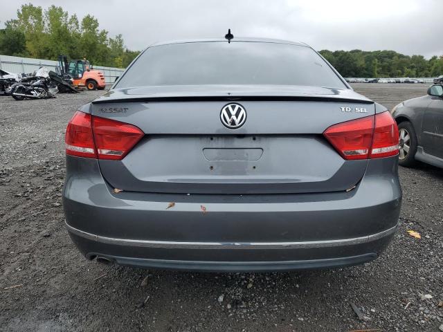  VOLKSWAGEN PASSAT 2014 Szary