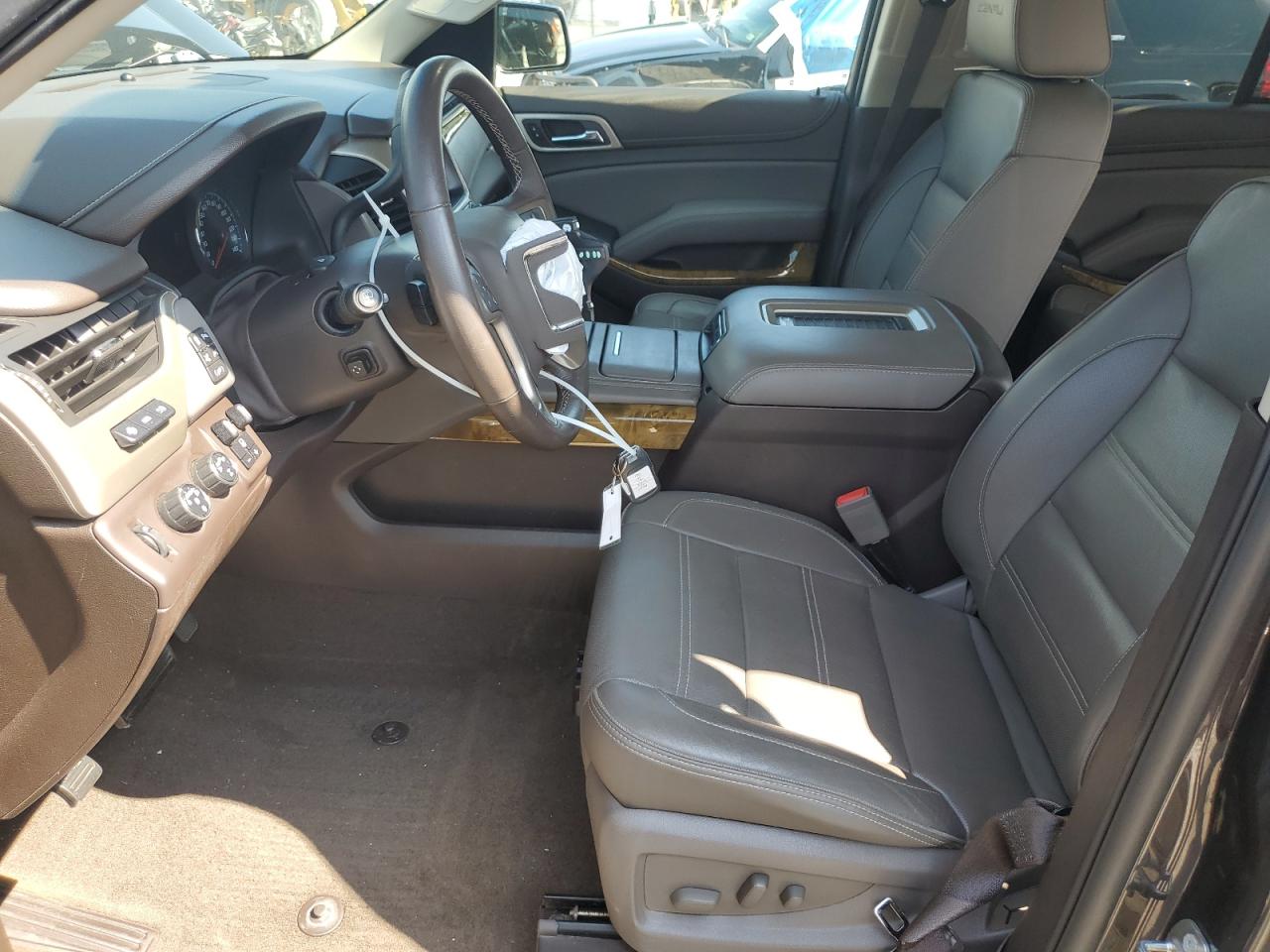 2017 GMC Yukon Denali VIN: 1GKS2CKJ0HR363324 Lot: 81382345