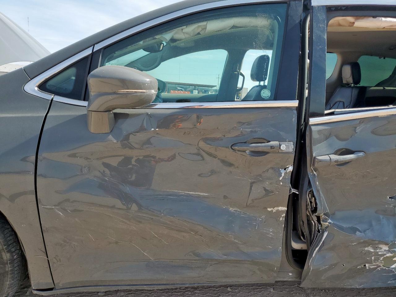 2022 Chrysler Pacifica Touring L VIN: 2C4RC1BG0NR138780 Lot: 70904565