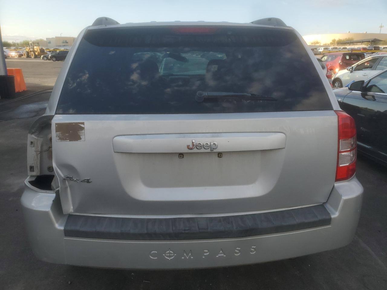 2007 Jeep Compass VIN: 1J8FF47W57D185636 Lot: 84288305