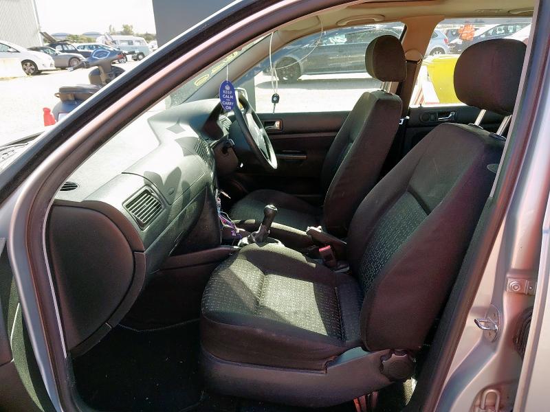 2002 VOLKSWAGEN GOLF S 