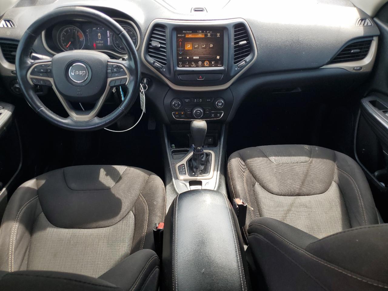 2016 Jeep Cherokee Latitude VIN: 1C4PJLCS5GW173322 Lot: 84405945