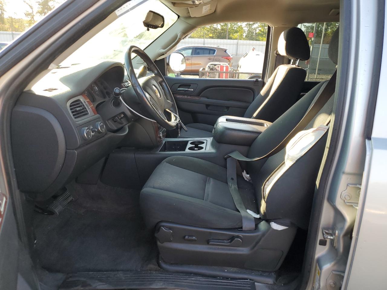 2011 Chevrolet Tahoe K1500 Ls VIN: 1GNSKAE00BR360165 Lot: 80380155