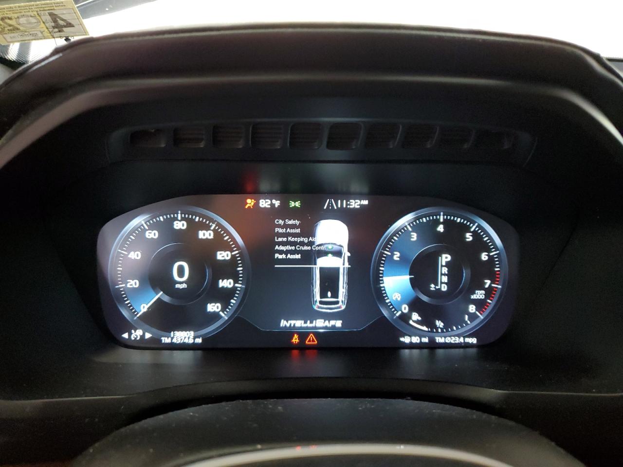 2017 Volvo Xc90 T6 VIN: YV4A22PL6H1164950 Lot: 82066065