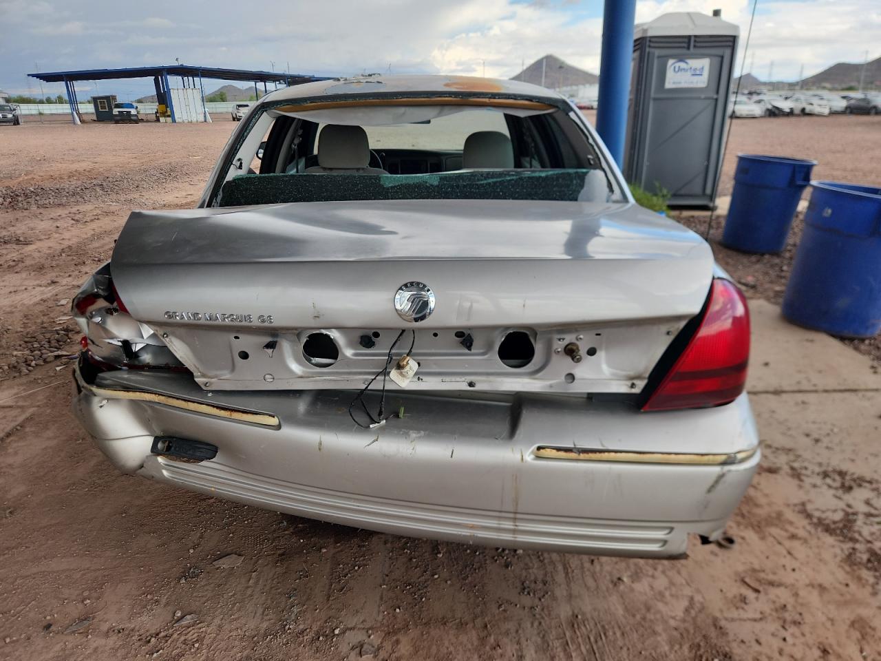 2005 Mercury Grand Marquis Gs VIN: 2MEFM74WX5X646708 Lot: 81852795