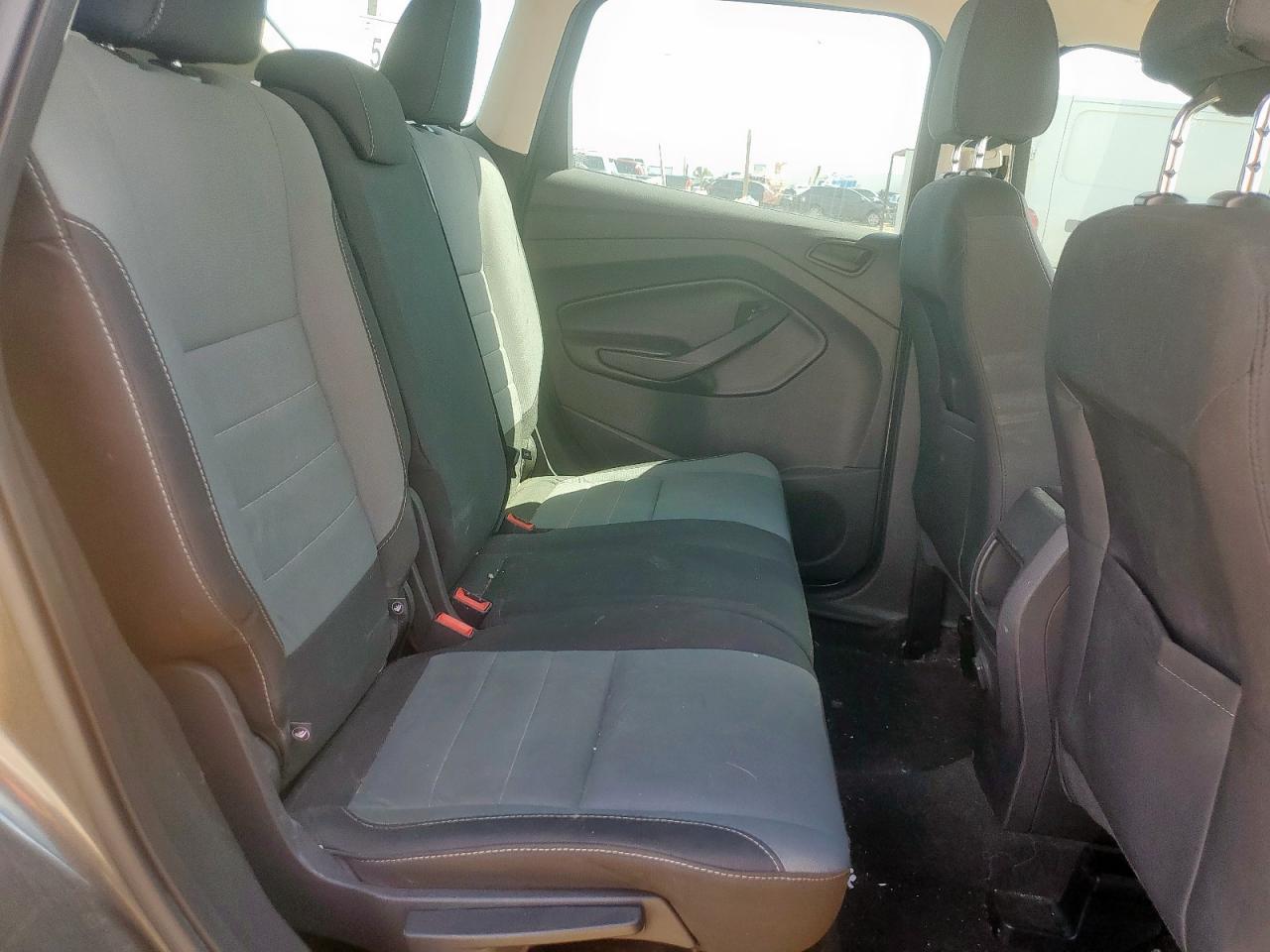 2017 Ford Escape S VIN: 1FMCU0F7XHUB60683 Lot: 81143665